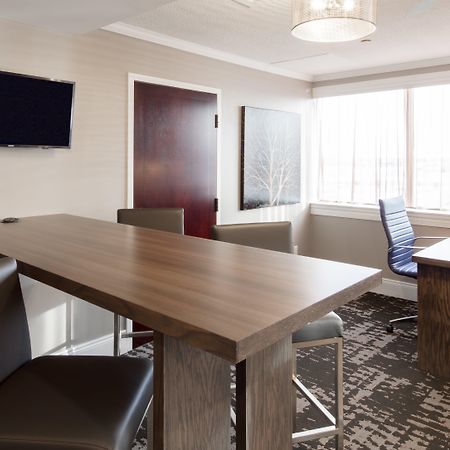 Crowne Plaza Hotel Moncton Downtown By Ihg Exterior foto